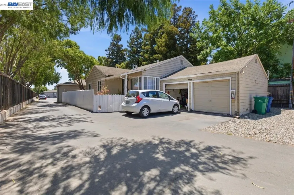 882 Tennyson Road Hayward CA 94544