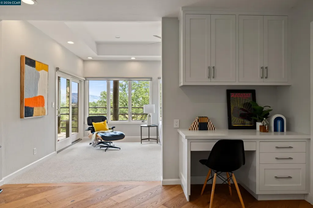 2 Leeward Glen Lafayette CA 94549