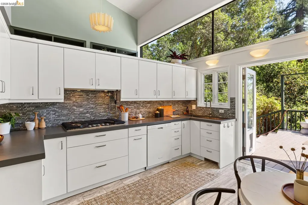 248 The Uplands Berkeley CA 94705