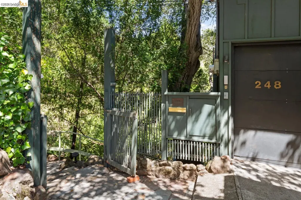 248 The Uplands Berkeley CA 94705