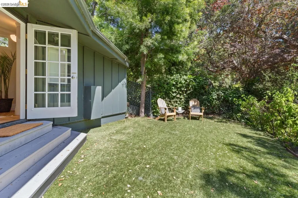 248 The Uplands Berkeley CA 94705