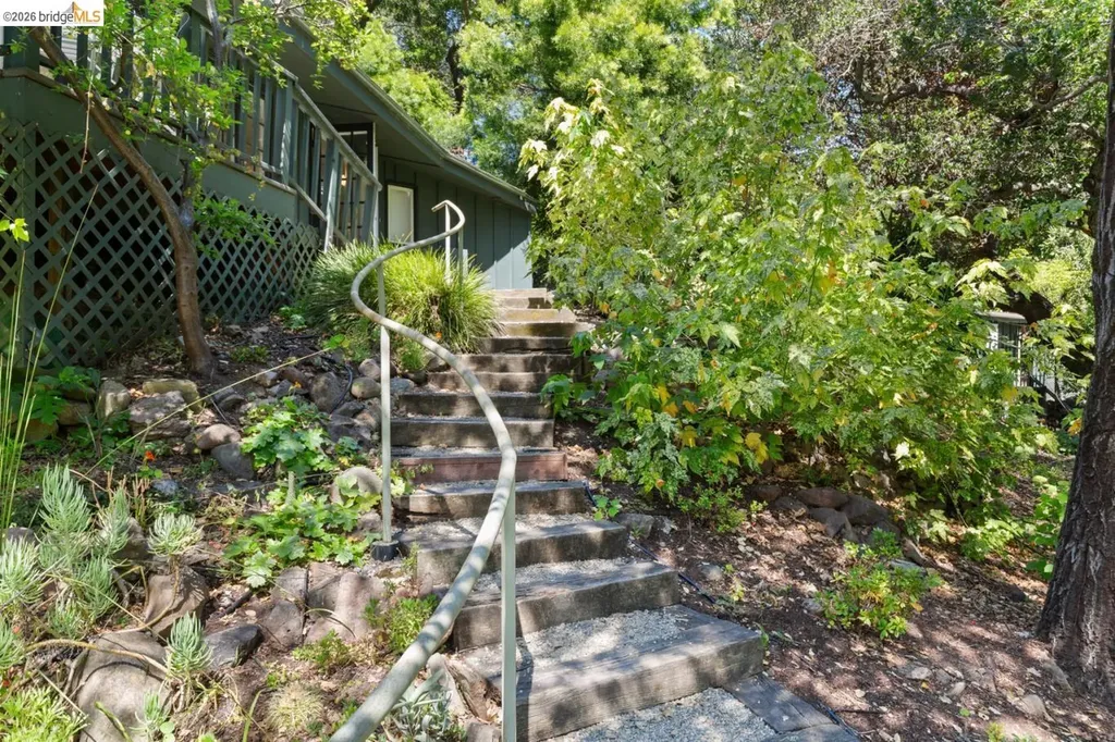 248 The Uplands Berkeley CA 94705