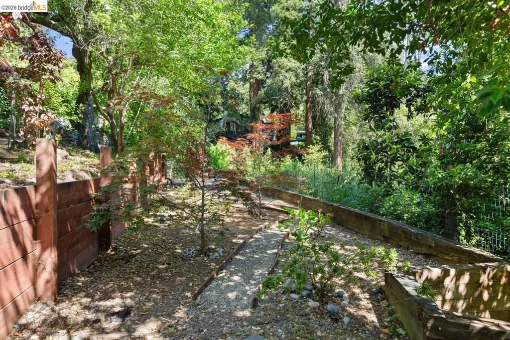 248 The Uplands Berkeley CA 94705