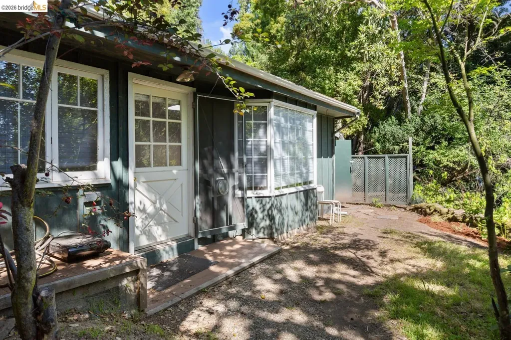 248 The Uplands Berkeley CA 94705