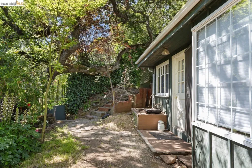 248 The Uplands Berkeley CA 94705