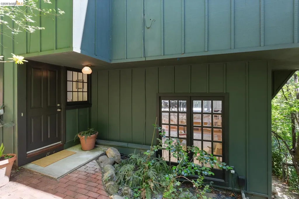 248 The Uplands Berkeley CA 94705