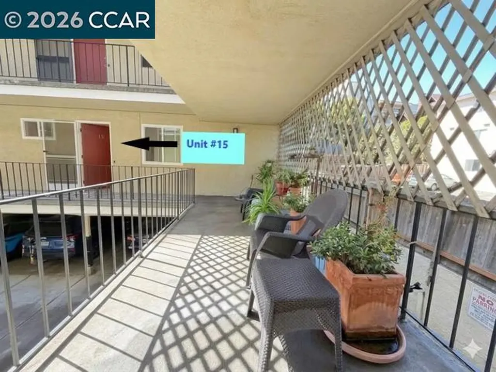 10 Moss Avenue Oakland CA 94610