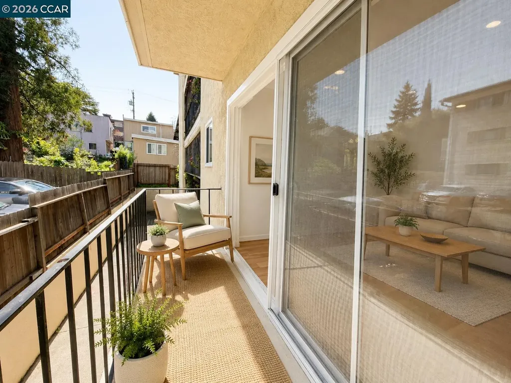 10 Moss Avenue Oakland CA 94610