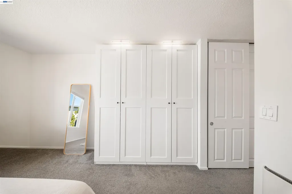 960 Shorepoint Court Alameda CA 94501