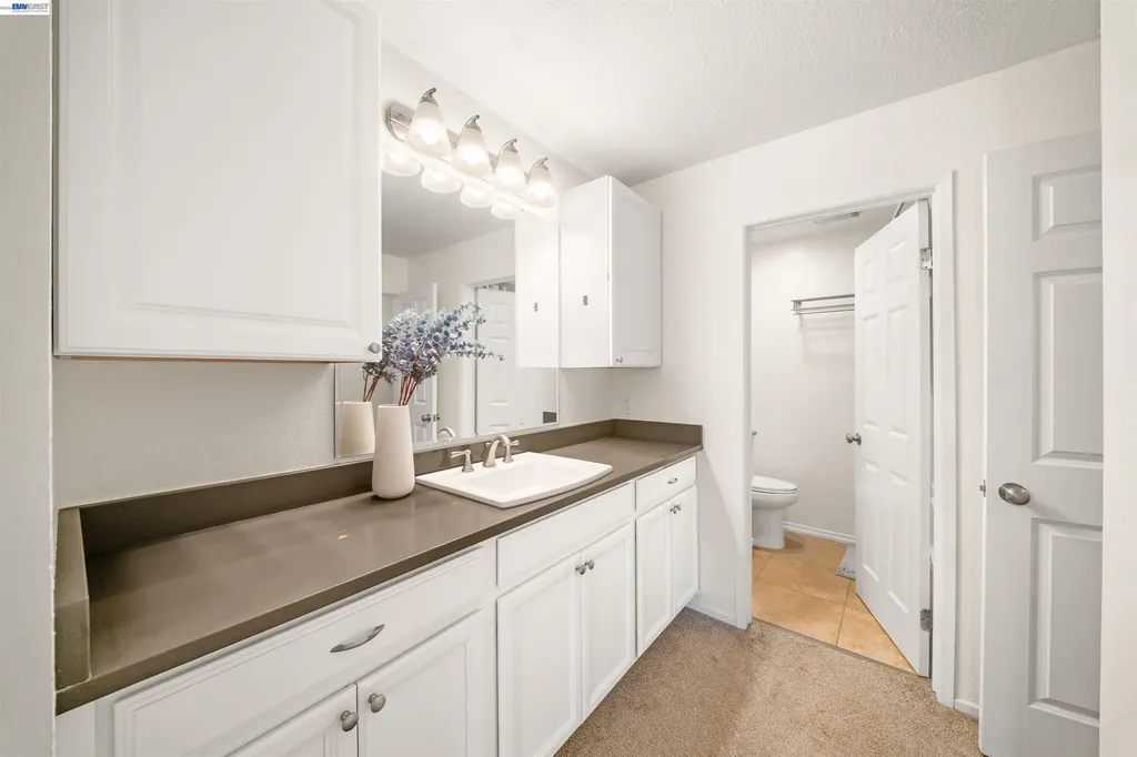 960 Shorepoint Court Alameda CA 94501