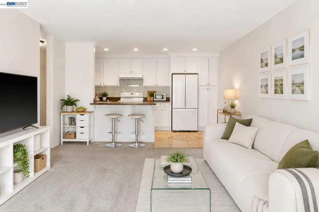 960 Shorepoint Court Alameda CA 94501