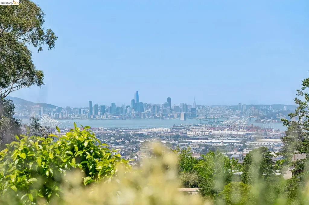 6200 Wood Drive Oakland CA 94611