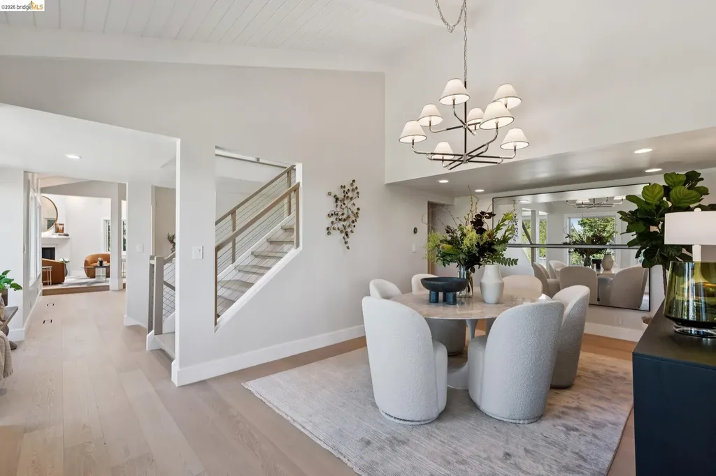 6200 Wood Drive Oakland CA 94611