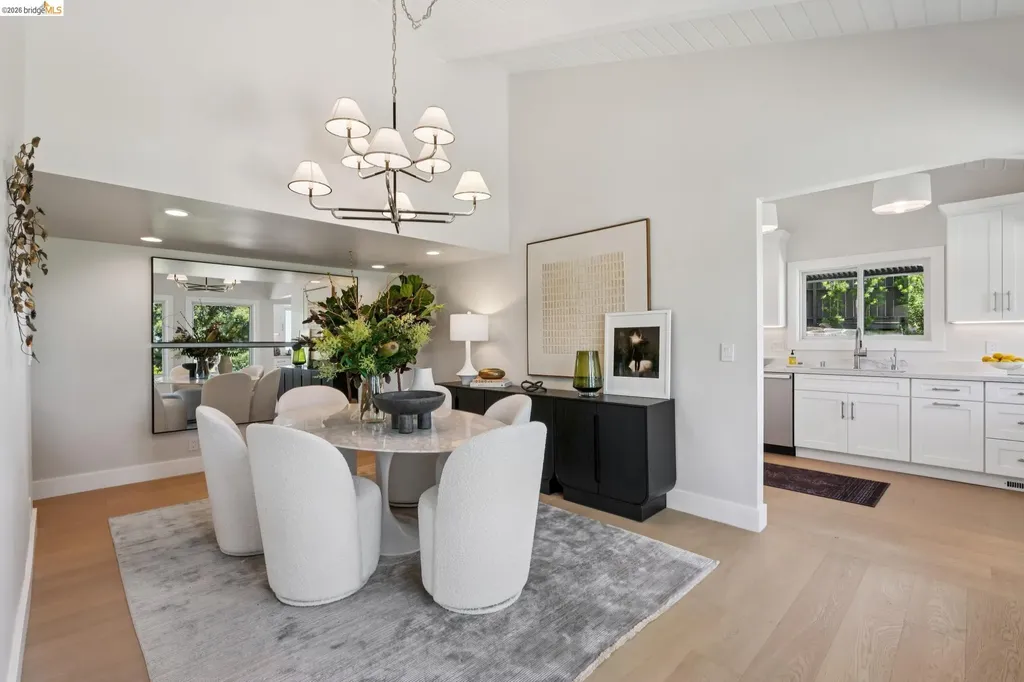 6200 Wood Drive Oakland CA 94611