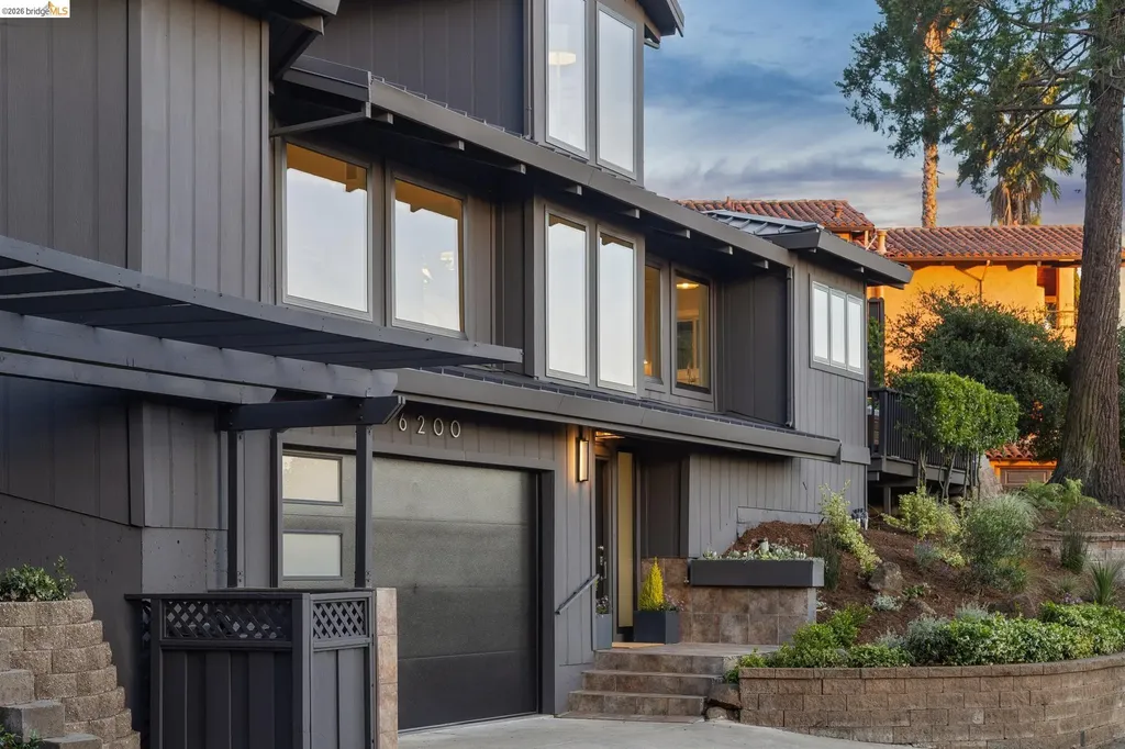 6200 Wood Drive Oakland CA 94611