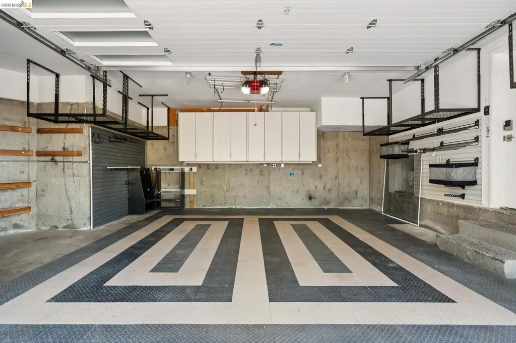 6200 Wood Drive Oakland CA 94611