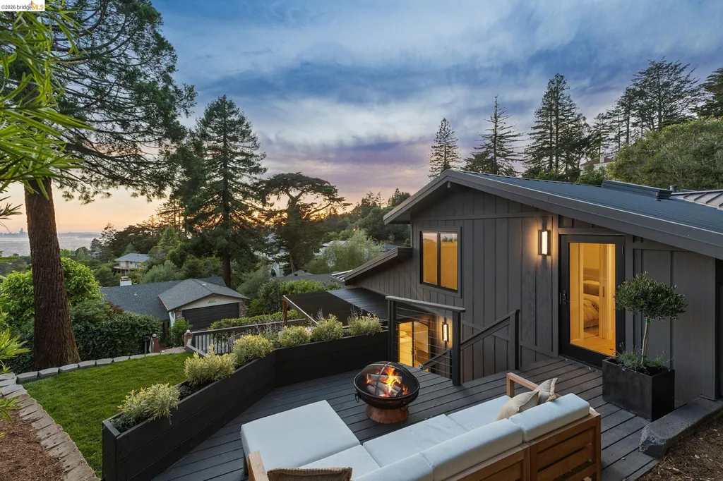 6200 Wood Drive Oakland CA 94611