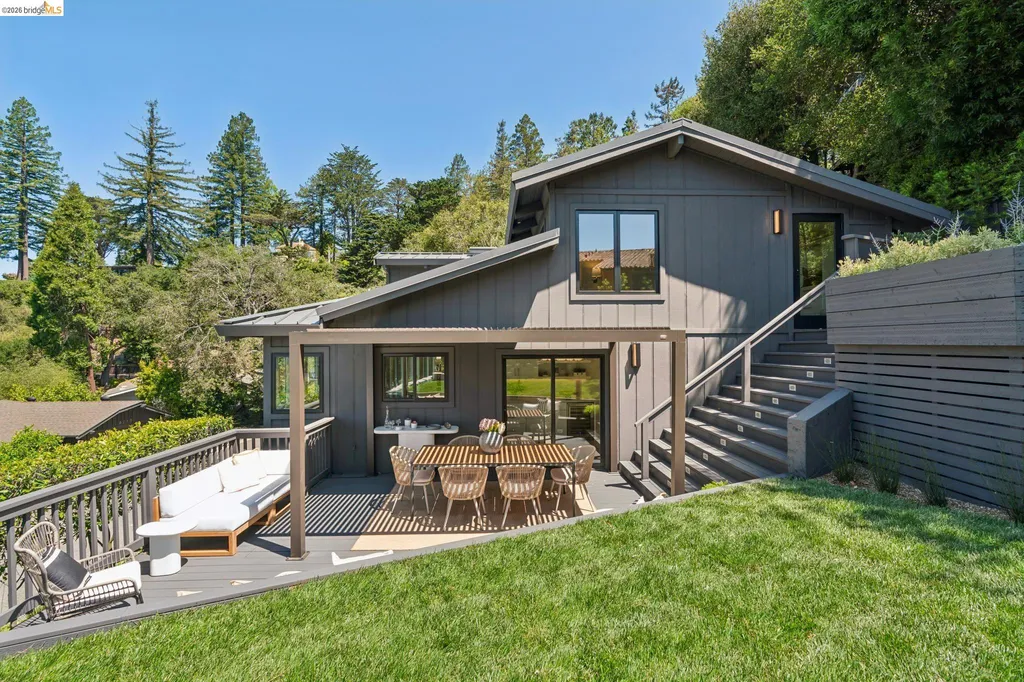 6200 Wood Drive Oakland CA 94611
