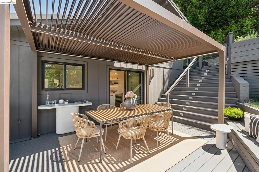 6200 Wood Drive Oakland CA 94611