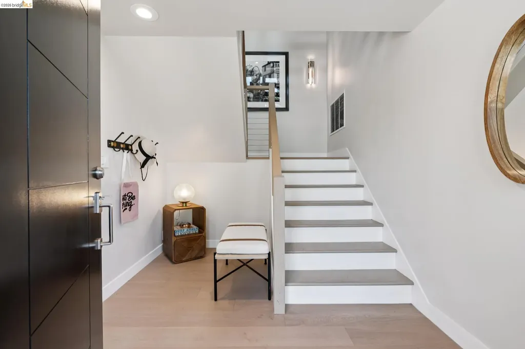 6200 Wood Drive Oakland CA 94611