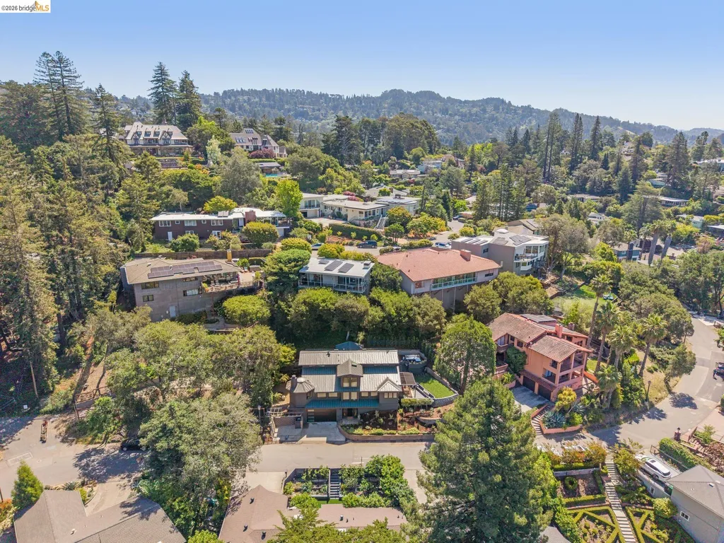 6200 Wood Drive Oakland CA 94611