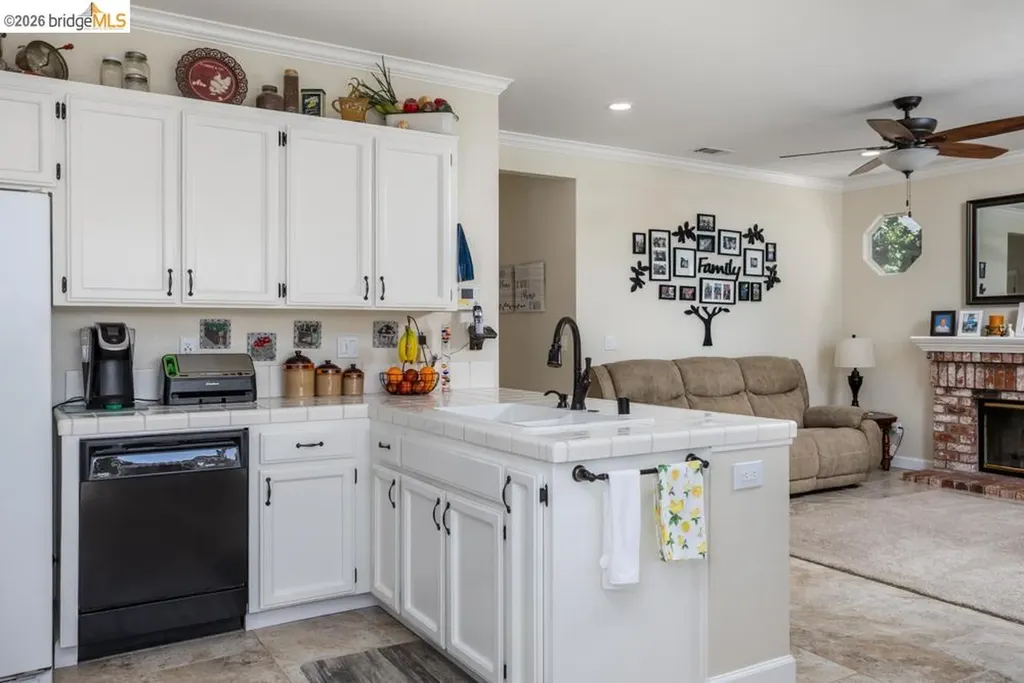 4166 Sequoia Oakley CA 94561
