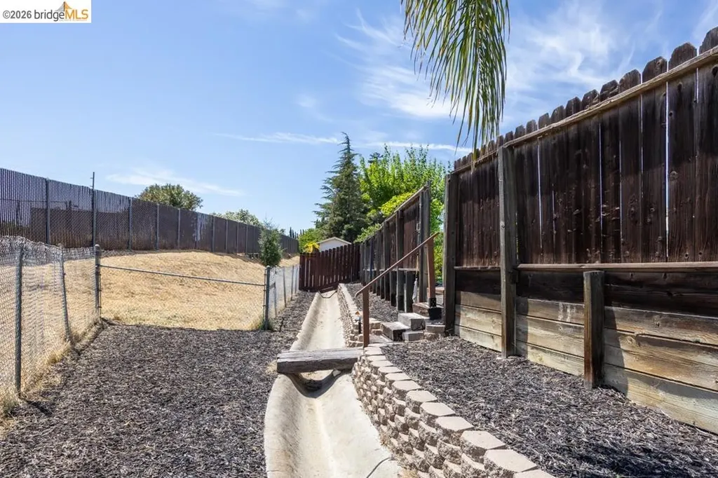 4166 Sequoia Oakley CA 94561