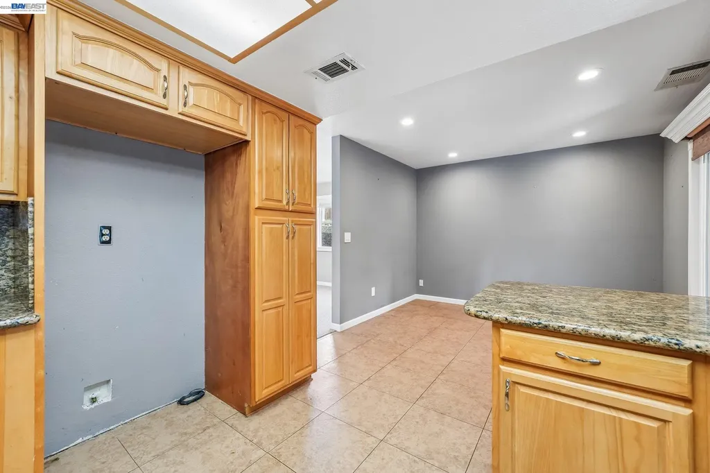 109 Crownpointe Drive Vallejo CA 94591