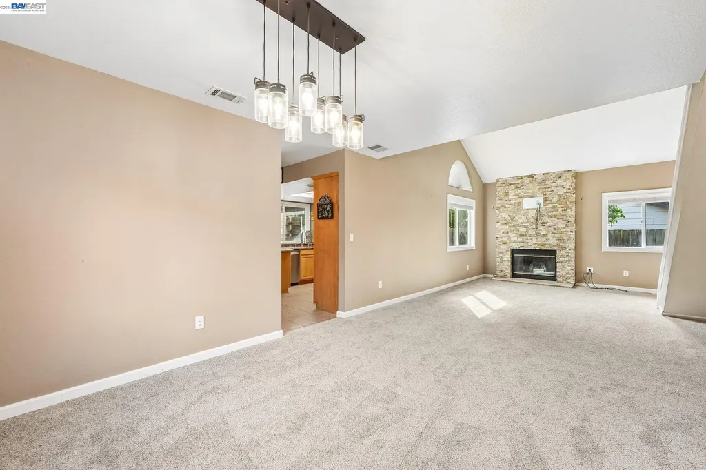 109 Crownpointe Drive Vallejo CA 94591
