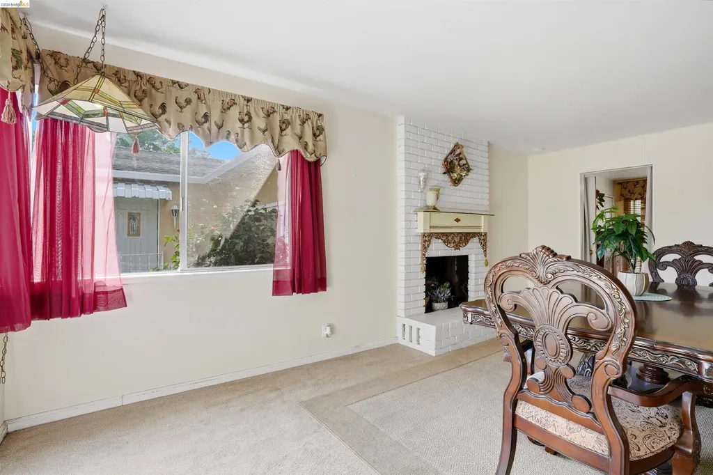 209 Honey Lane Oakley CA 94561