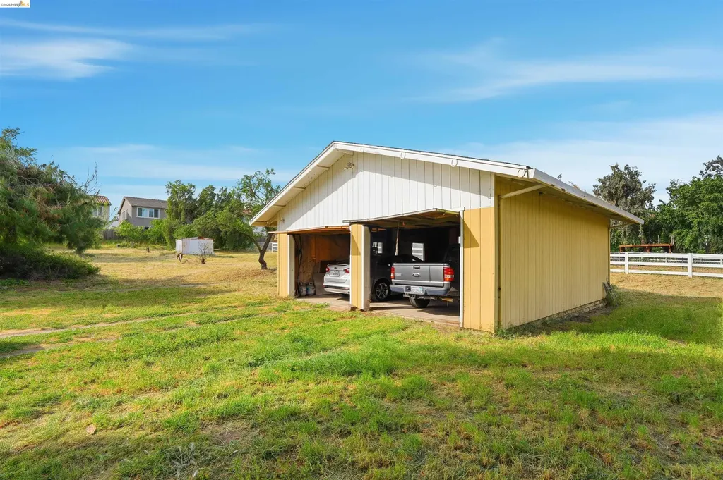 209 Honey Lane Oakley CA 94561