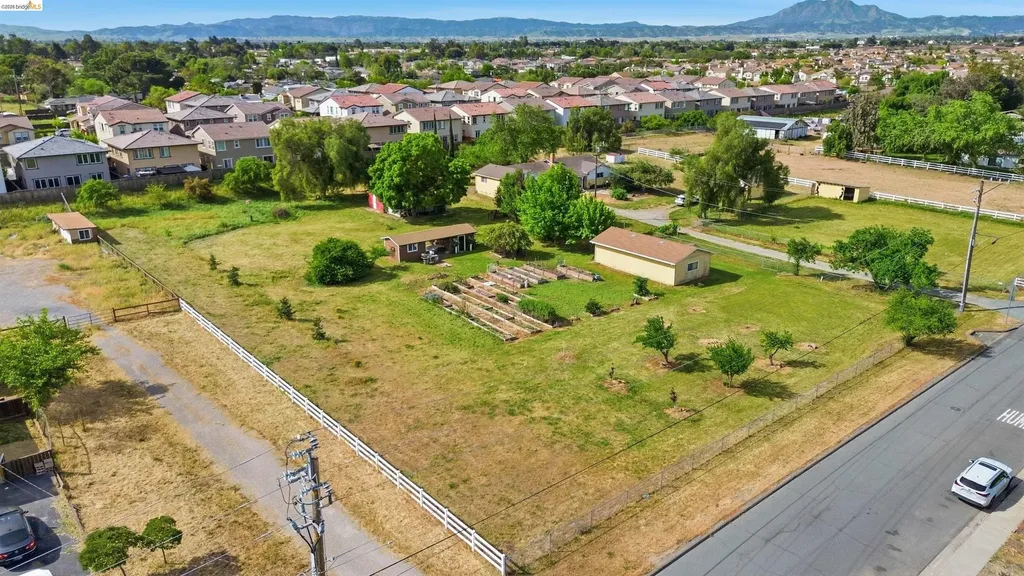 209 Honey Lane Oakley CA 94561
