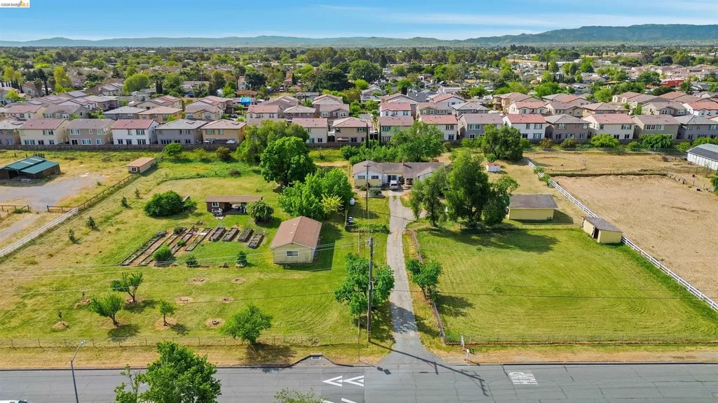 209 Honey Lane Oakley CA 94561