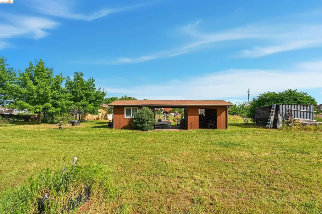 209 Honey Lane Oakley CA 94561