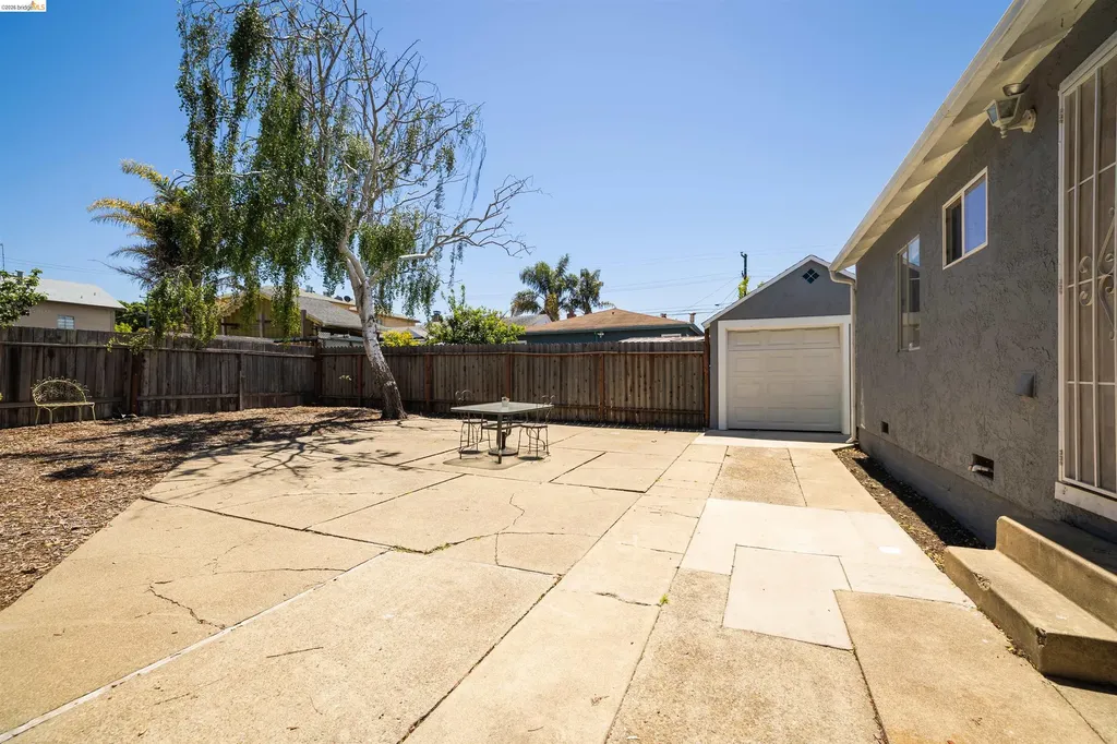 2726 Rheem Avenue Richmond CA 94804