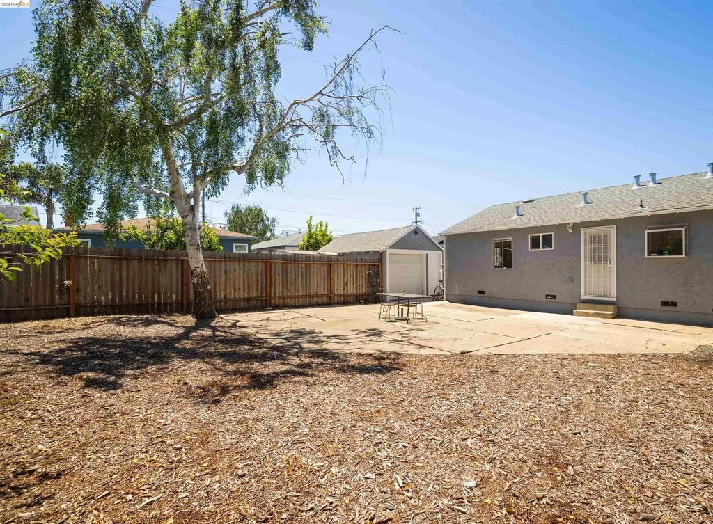 2726 Rheem Avenue Richmond CA 94804
