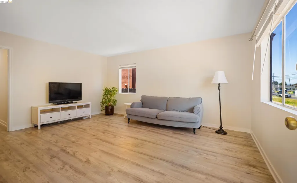 2726 Rheem Avenue Richmond CA 94804