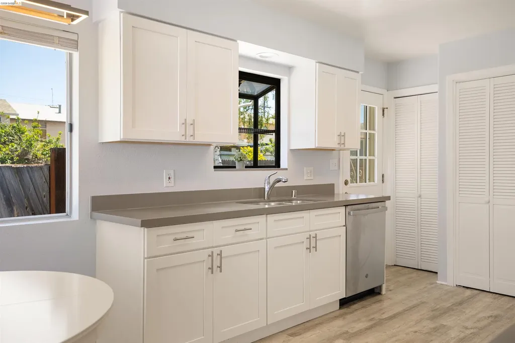 2726 Rheem Avenue Richmond CA 94804