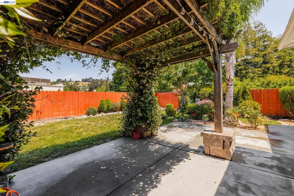 26574 Colette Street Hayward CA 94544