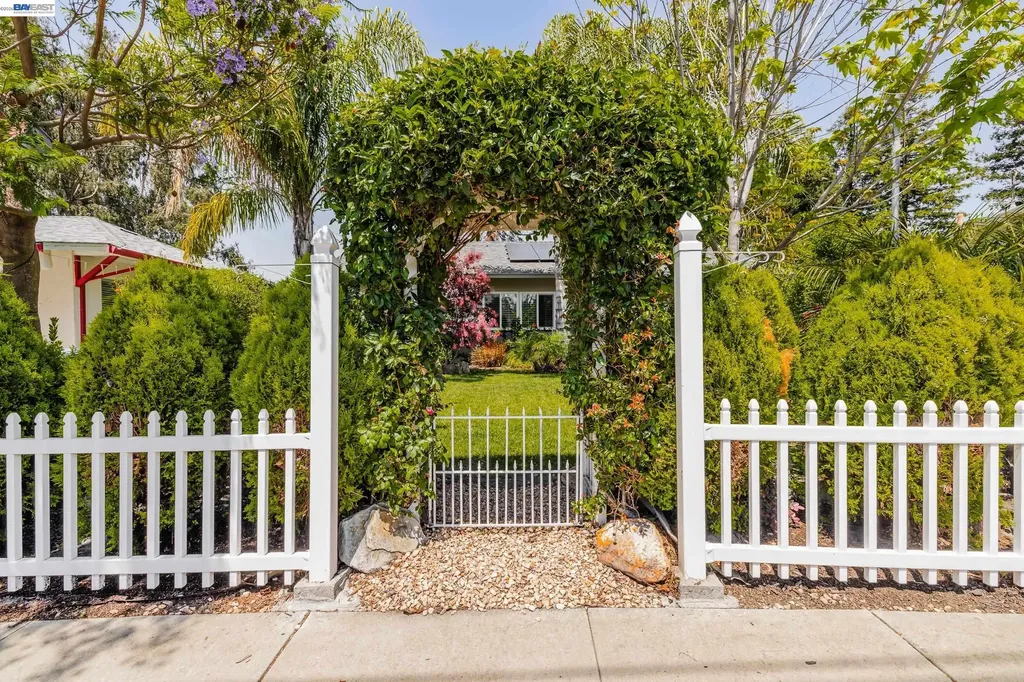 26574 Colette Street Hayward CA 94544
