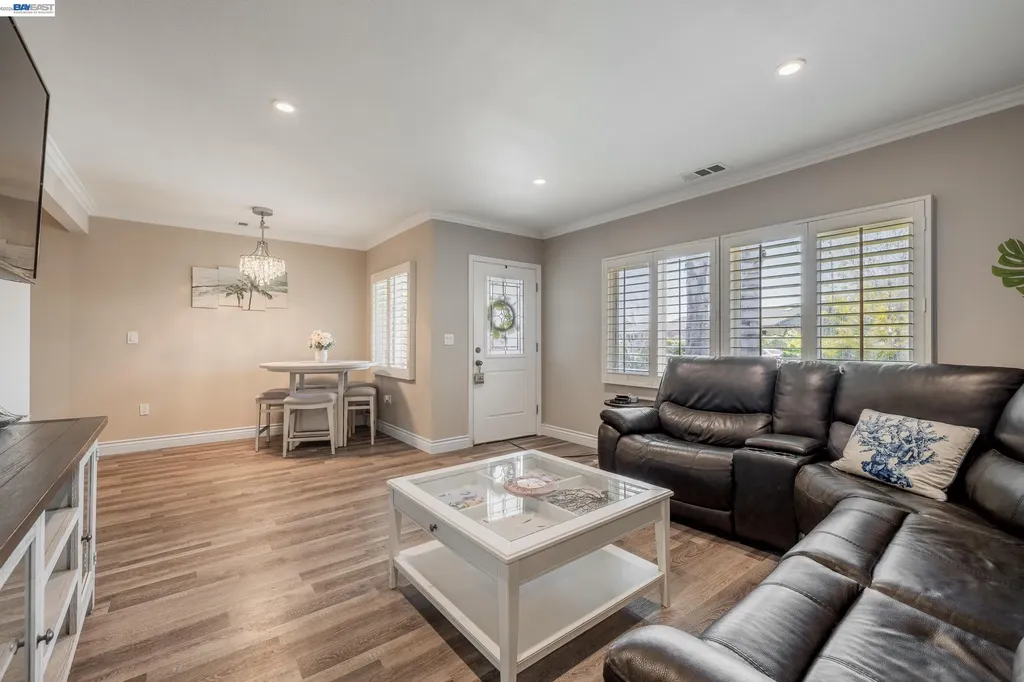 26574 Colette Street Hayward CA 94544
