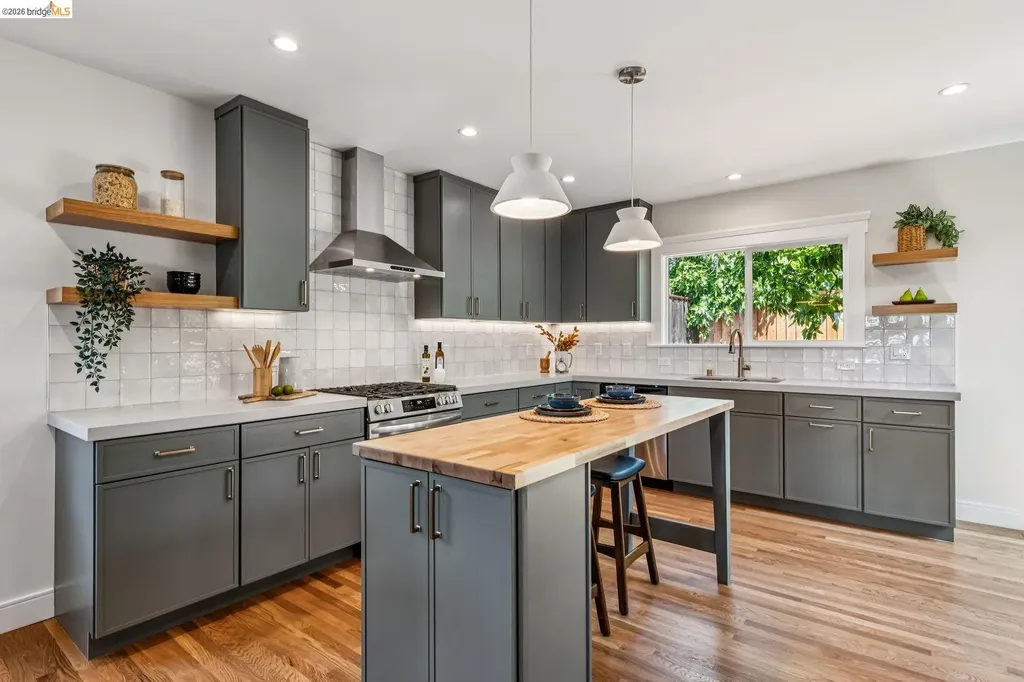 4024 Elston Avenue Oakland CA 94602