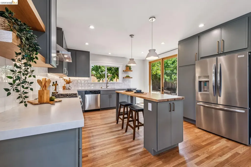 4024 Elston Avenue Oakland CA 94602
