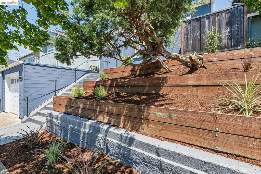 4024 Elston Avenue Oakland CA 94602