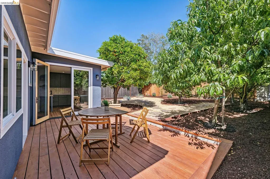 4024 Elston Avenue Oakland CA 94602