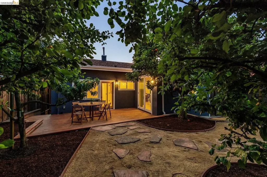 4024 Elston Avenue Oakland CA 94602