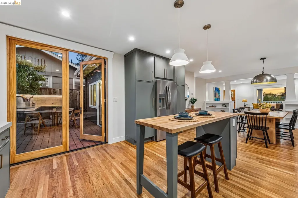 4024 Elston Avenue Oakland CA 94602