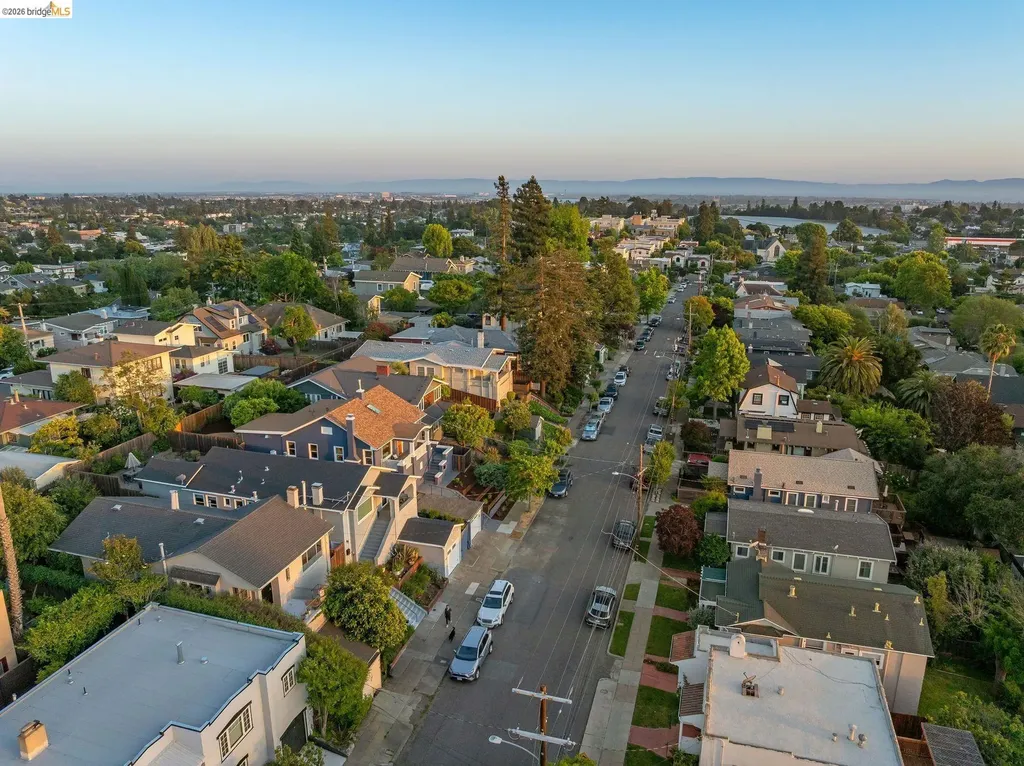 4024 Elston Avenue Oakland CA 94602