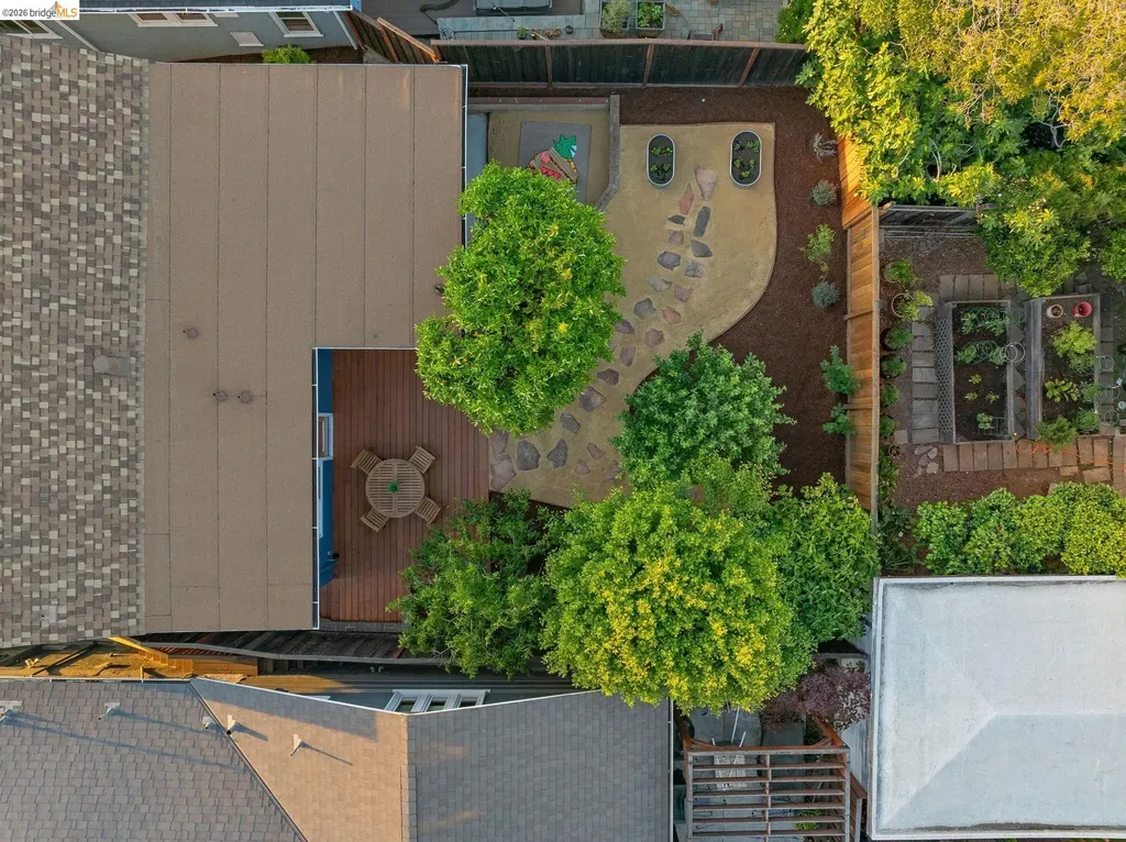 4024 Elston Avenue Oakland CA 94602