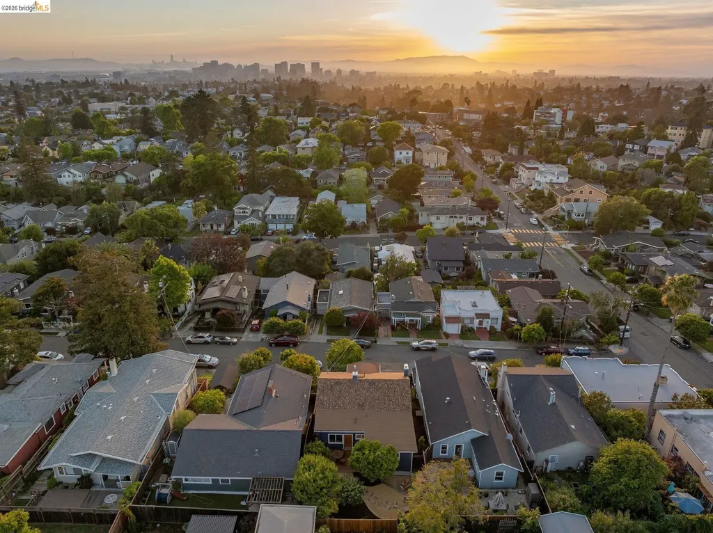 4024 Elston Avenue Oakland CA 94602